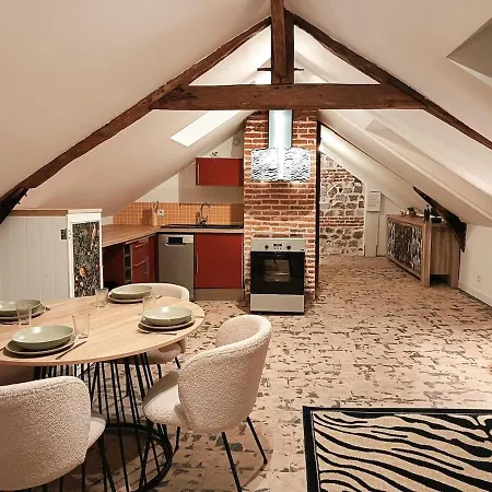 A 300m Du Port Emblematique *